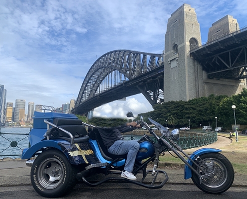 The fiancés surprise trike tour in Sydney was fun and a huge success.