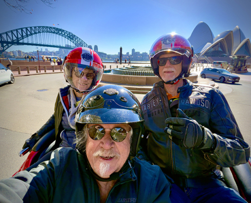 On the Sydney Bridge +city tour, the passengers saw the Sydney Opera House and Sydney Harbour Bridge, from many perspectives.